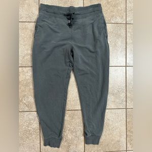 Athleta Balance Jogger Large